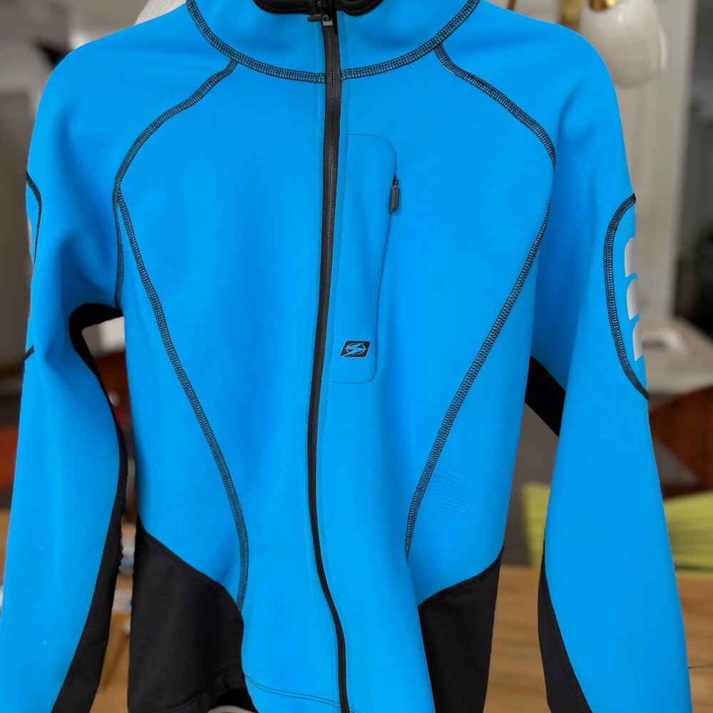 Sugoi Technical Jacket Fitted Stretch Biking X Country Skiing Med weight Size M